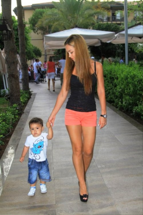 Walking-with-Christopher-Diego.-A-month-ago-Olga-gave-birth-to-a-second-son-Christian-Lucas-500x752