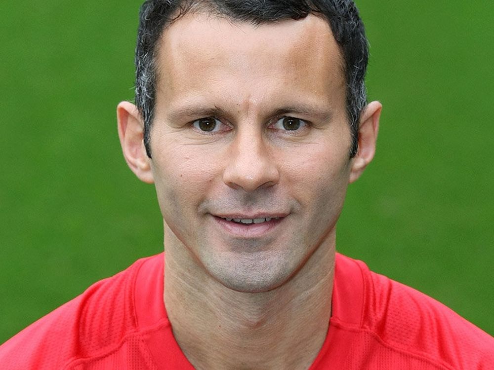 Гиггз футболист. Ryan Giggs футболист.