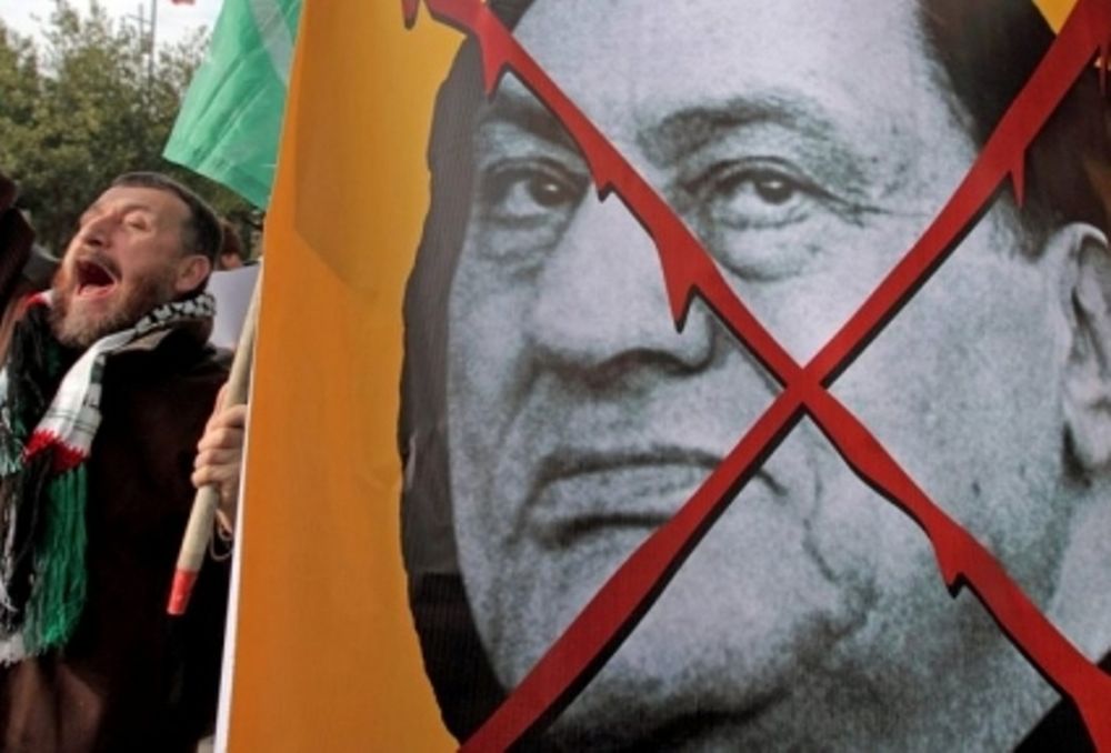 Αγωνία για τους Έλληνες της Αιγύπτου
