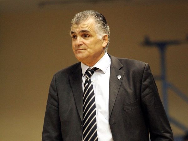 «Μοναδική επιλογή ο Μαρκόπουλος»
