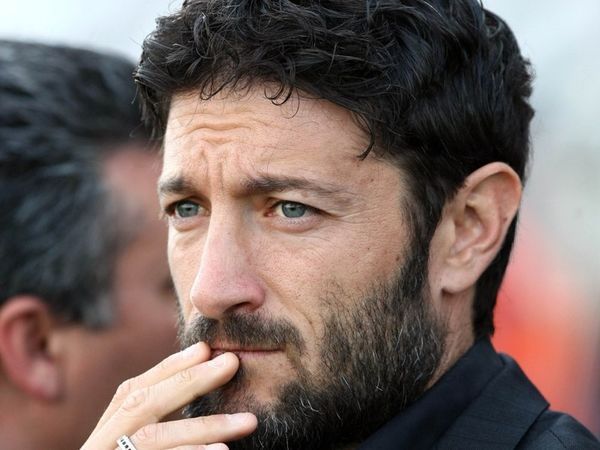 Επαφές για φορ ο Κωνσταντινίδης