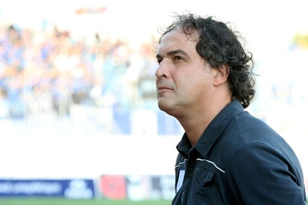 Αγγελής: «Εγώ δεν είμαι κωλοτούμπας»