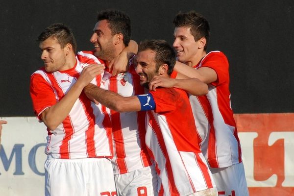 Τρεις αμφίβολοι στον Εθνικό Αστέρα