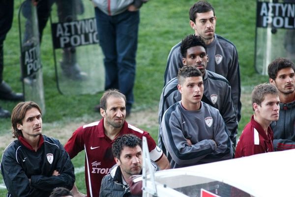 Στο γήπεδο σε βαρύ κλίμα η ΑΕΛ