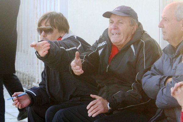 Επιστροφή Υφαντή στον Ολυμπιακό Κυμίνων