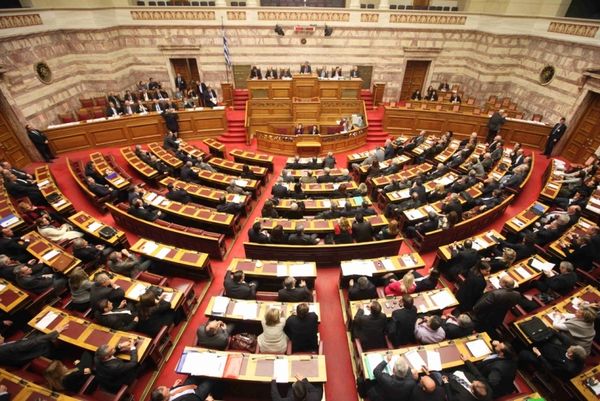 Εκλογές 2012: Η Βουλή… στη Δ' Εθνική (photos)