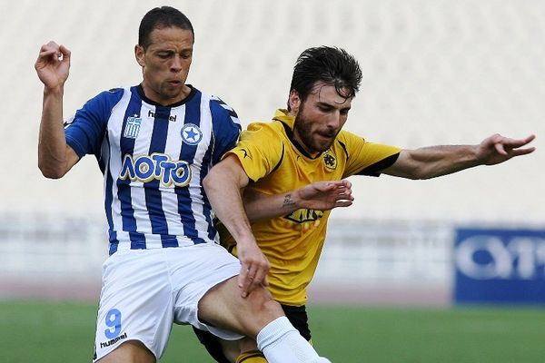 Χωρίς Καράμπελα η ΑΕΚ με ΠΑΟΚ και Παναθηναϊκό