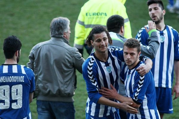 Αναζητά έσοδα ο Φωκικός