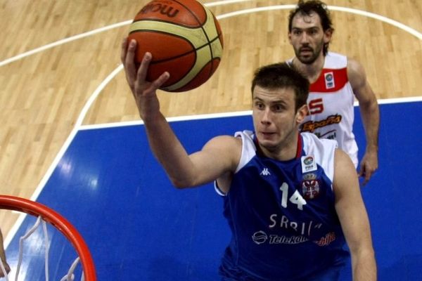 Βελίτσκοβιτς: «Πρέπει να δείξουμε χαρακτήρα»