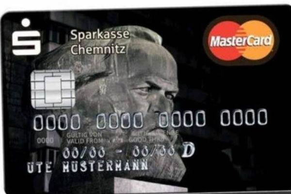 Τρέλα για τις πιστωτικές κάρτες με το πρόσωπο του Μαρξ!