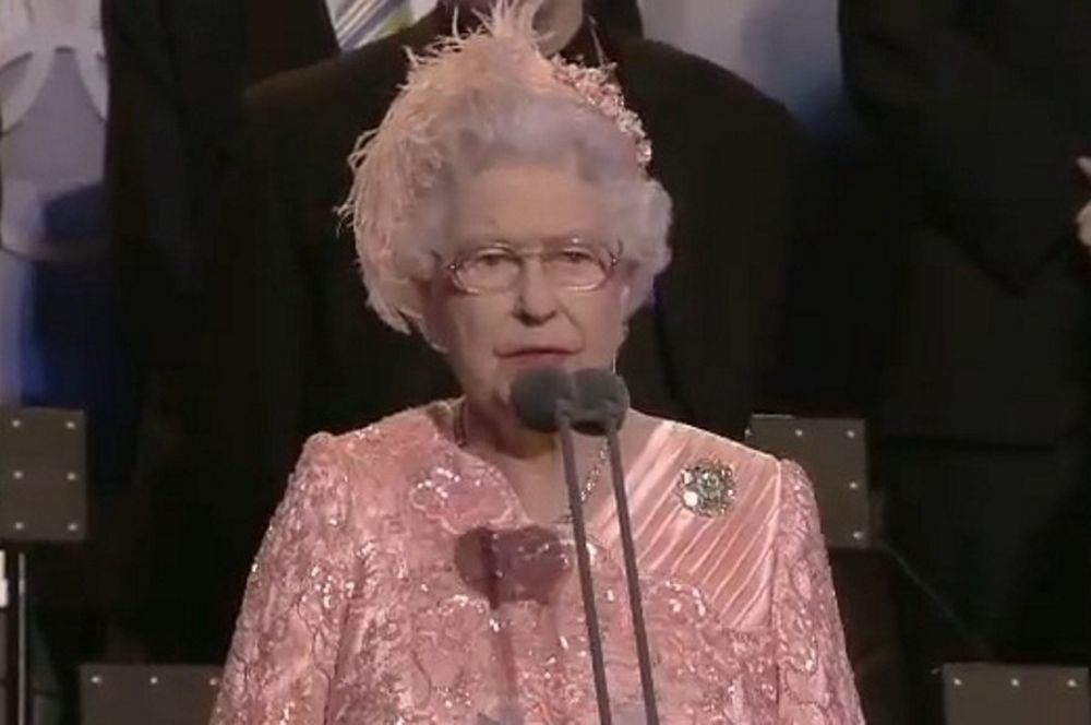 Ολυμπιακοί Αγώνες 2012: Η Βασίλισσα Ελισάβετ σημαίνει την έναρξη (video)