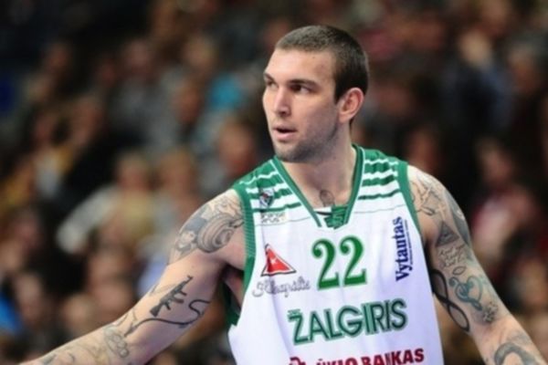 Συμβόλαιο με Λέικερς ο Ριβς Νέλσον