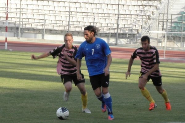 Νίκη Βόλου: Αρχηγοί και φανέλες