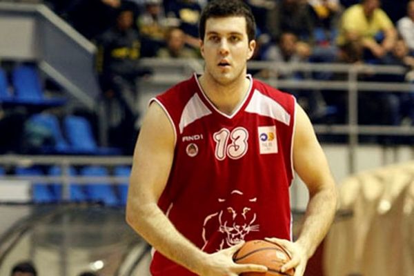 Αζόμβας: Απέκτησε τον Ραντούλιτσα