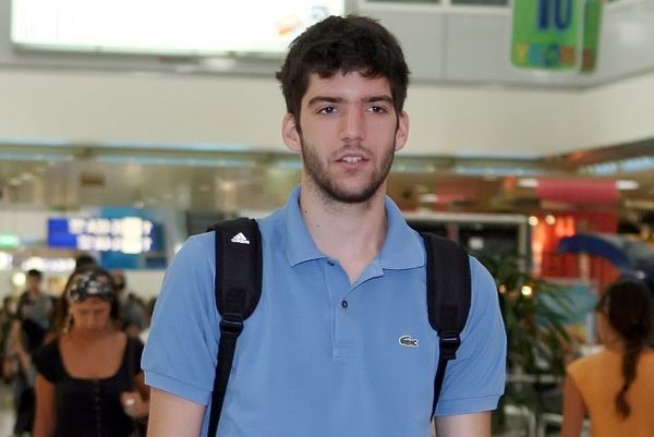 Περιστέρι: Στην αποστολή και ο Ζούμπος