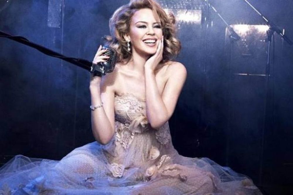Kylie Minogue: "Γενέθλια" με σέξι φωτογράφηση και νέο άλμπουμ