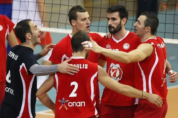 Ολυμπιακός: Νίκησε Μλάντοστ (3-0) και «βλέπει» πρόκριση
