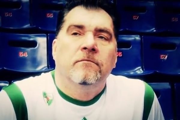 Ζαλγκίρις Κάουνας: Τα... βάζει ακόμα ο Σαμπόνις! (video)