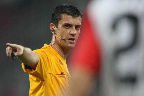 Champions League: Ο Κασάι «σφυρίζει» στο «Καμπ Νου»