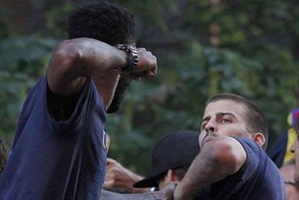 Μπαρτσελόνα: «Πλακώθηκαν» Πικέ και Σονγκ! (photos+video)