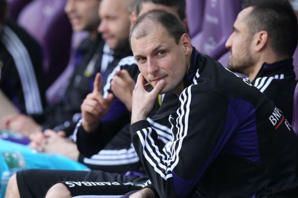 Ολυμπιακός: «Καμία επαφή με Γιοβάνοβιτς»