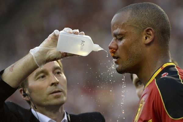Βέλγιο: Έσπασε τη μύτη του ο Κομπανί (photos+videos)