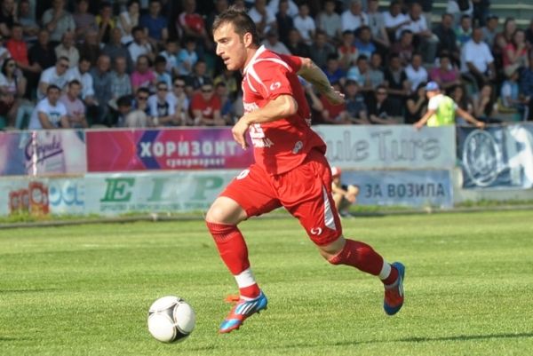Γκολάρα από τον Μπλαζέφσκι! (video)