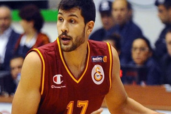 Γαλατάσαραϊ: Δεν παίζει ο Ακιόλ με Ολυμπιακό