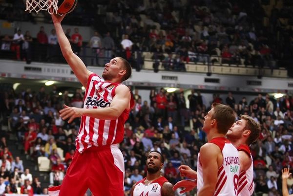 Ολυμπιακός: Στους κορυφαίους ο Λοτζέσκι (videos)