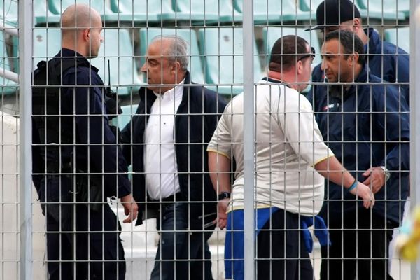 Παπαδόπουλος: «Μεταβιβάζω τις μετοχές»