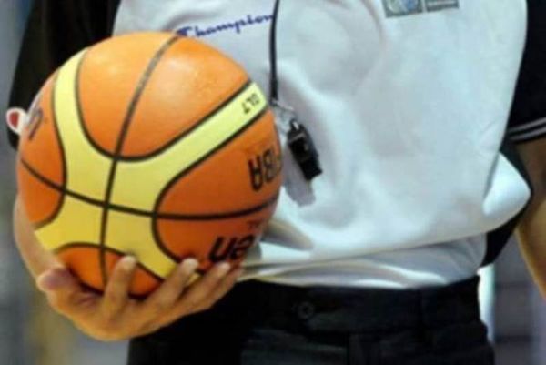 Νότιος Όμιλος: Οι διαιτητές