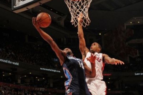 Σάρλοτ Μπόμπκατς: Buzzer-beater του Ουόλκερ στο Τορόντο (videos)