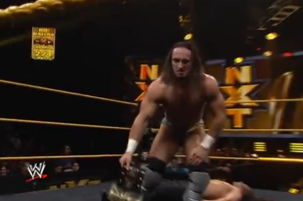 NXT: Ευκαιρία τίτλου για Neville (video)