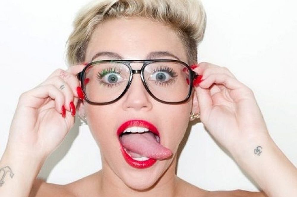 Τί συμβαίνει στη Miley Cyrus;