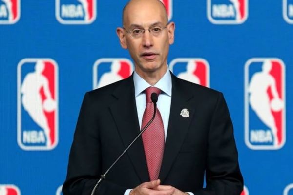 ΝΒΑ: Η παρθενική συνέντευξη Τύπου του Σίλβερ