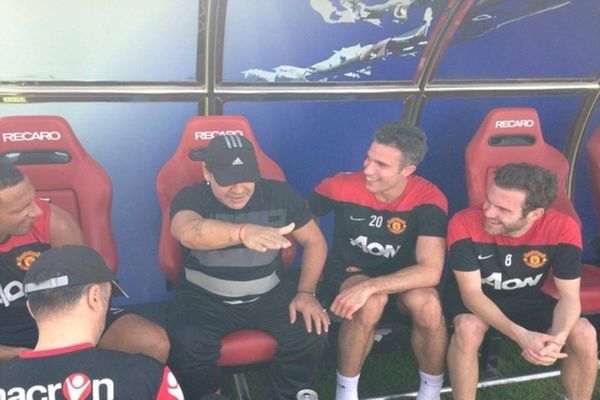 Μάντσεστερ Γ.: Επίσκεψη από Μαραντόνα! (photos)
