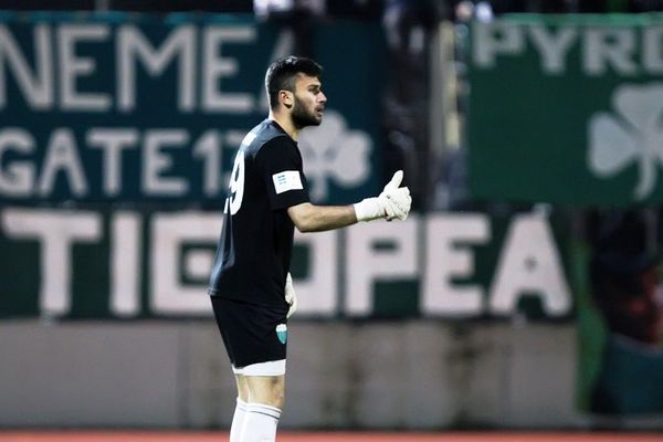 Στρατηλάτης: «Νίκη για την παραμονή»