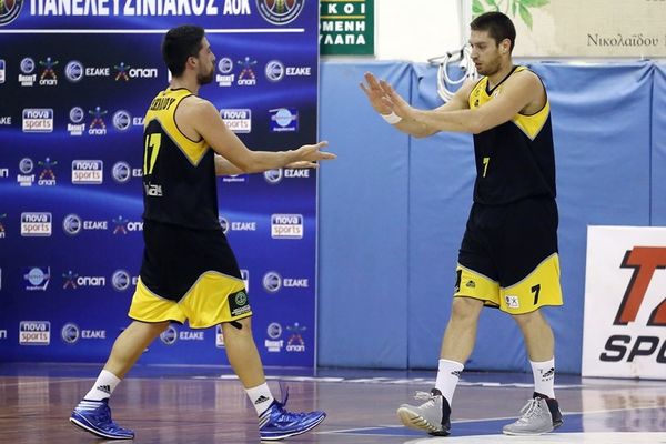 Άρης: «Ανάσαναν» Αθηναίου, Πελεκάνος