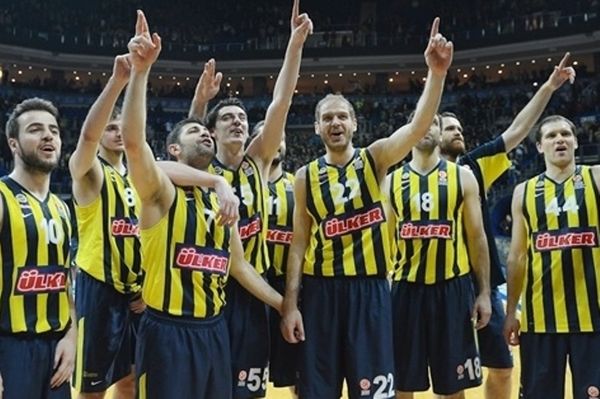 Ευρωλίγκα: Ξεχώρισε η νίκη της Φενέρ επί του Ολυμπιακού (videos)