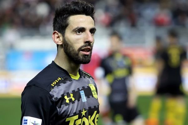 Βανγκέλι: «Γελάει ο κόσμος μαζί σας…»