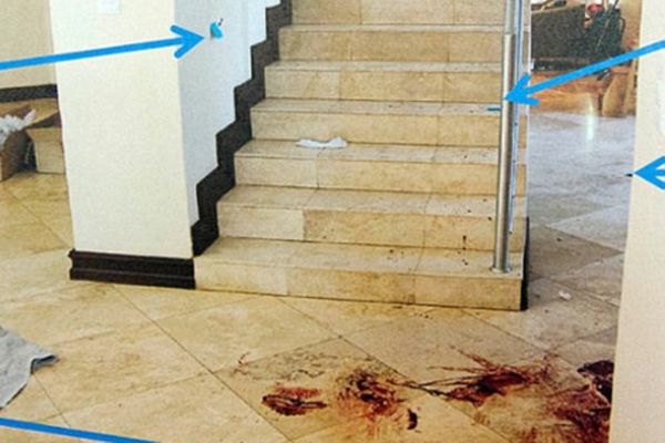 Πιστόριους: Πνιγμένο… στο αίμα το σπίτι! (photos)