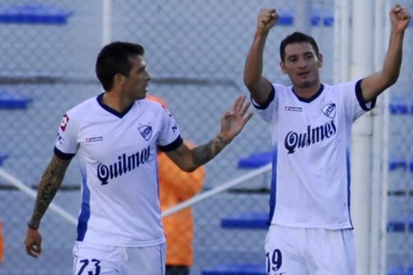 Αργεντινή: Καταρρέει η Βελέζ (videos)