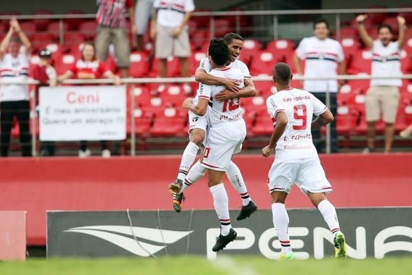 Brasileiro: Κυριαρχία για Σάο Πάολο (videos)