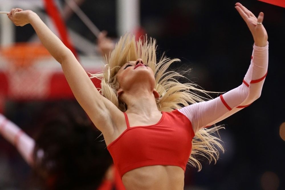 Onsports TV: Καυτές Red Drops (videos+photos)