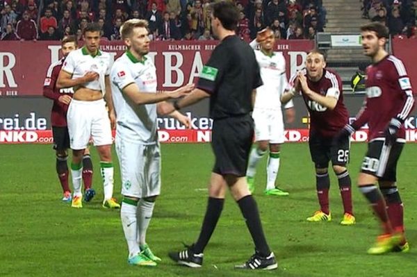 Βέρντερ Βρέμης: Fair Play της χρονιάς από Χαντ (video)