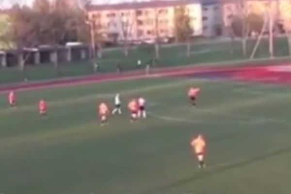Εσθονία: Τερματοφύλακας την... κοπάνησε στο 5-0! (video)