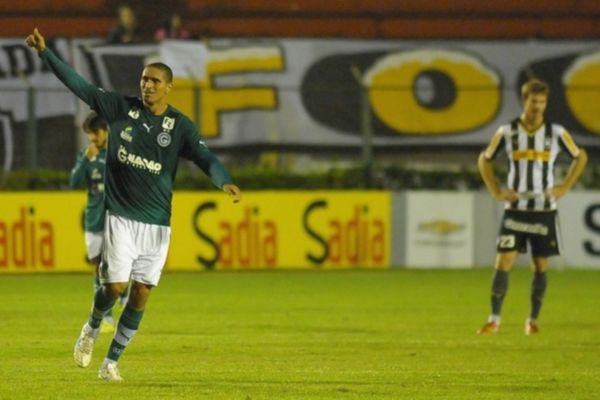 Brasileiro: «Ζωγραφιές» από Γκοΐας (video)