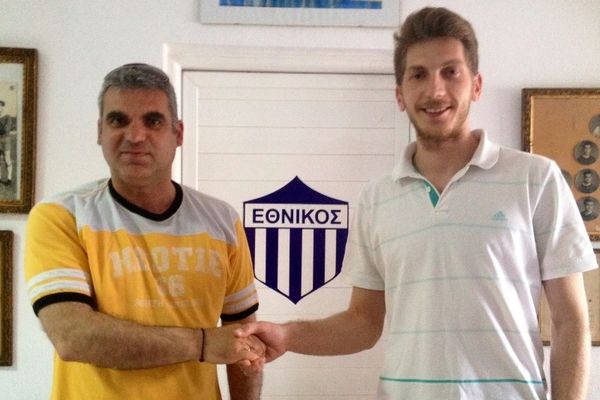 Εθνικός: Ανακοίνωσε Βαβάτσικο