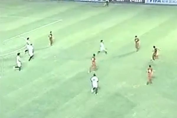 Ινδονησία: Αν ξαναβάλεις τέτοιο γκολ, γράψε μου! (video)