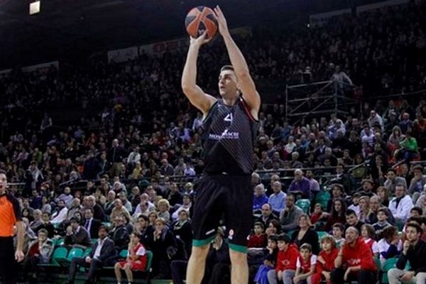 Σιένα: Το φοβερό κάρφωμα του Βιτζιάνο (video)